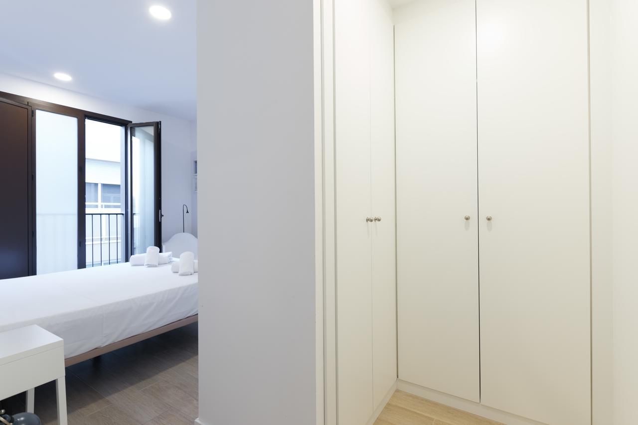 Apartments Madrina Valence Extérieur photo
