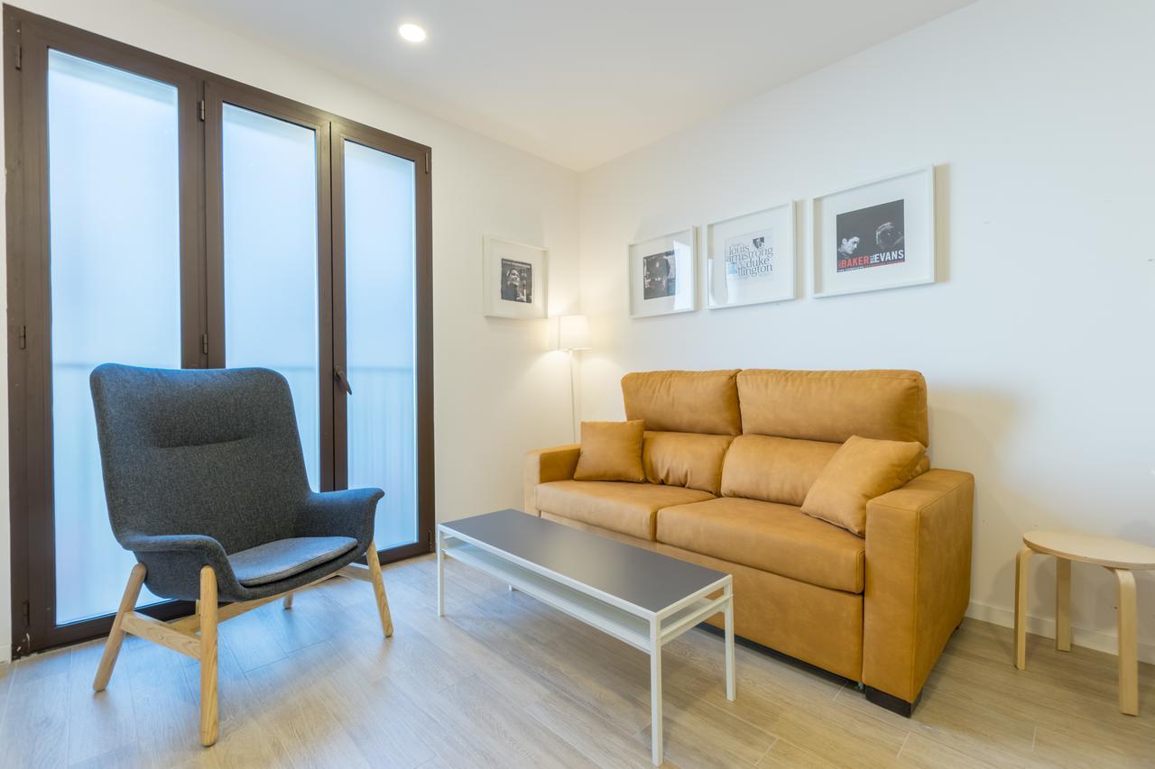 Apartments Madrina Valence Extérieur photo