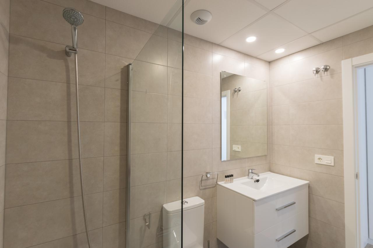Apartments Madrina Valence Extérieur photo