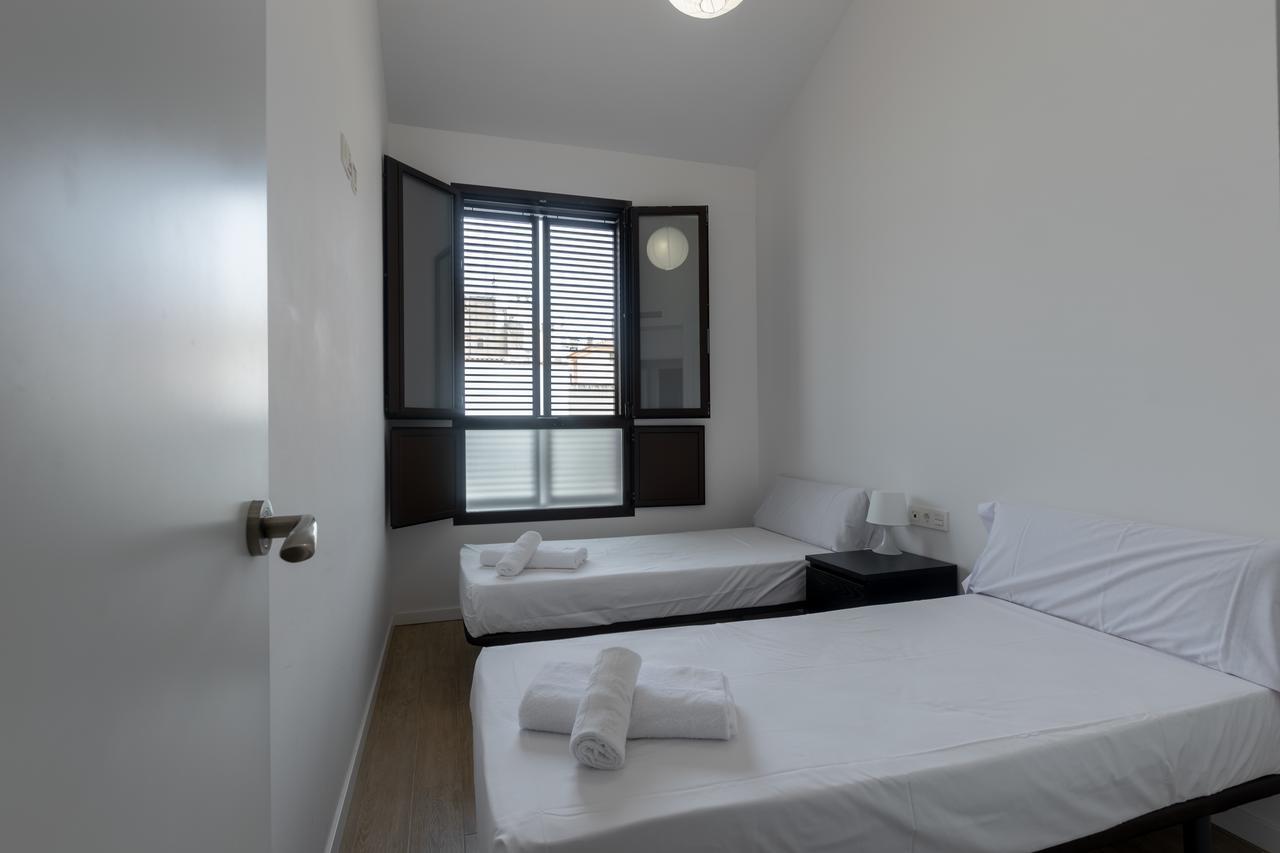 Apartments Madrina Valence Extérieur photo