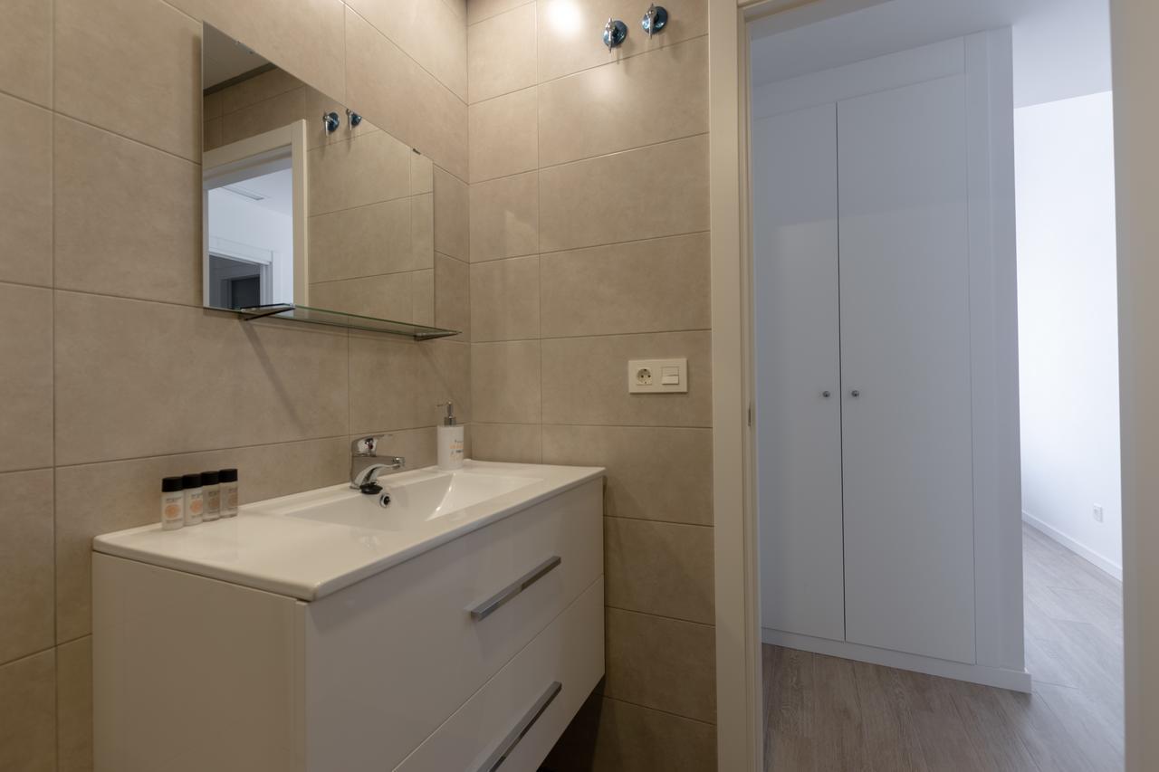 Apartments Madrina Valence Extérieur photo